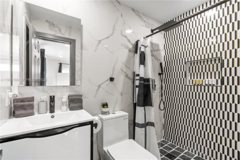 Villa ou maison à vendre à Deerfield Beach, Floride: 3 chambres, 142.23 m2 № 2023301 - photo 15