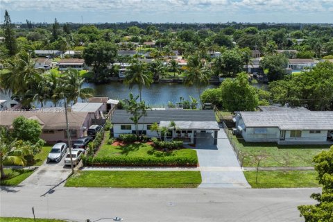 Villa ou maison à Deerfield Beach, Floride 3 chambres, 142.23 m2 № 2023301