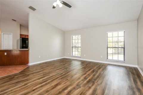 House in Altamonte Springs, Florida 4 bedrooms, 218.97 sq.m. № 2095161 - photo 3