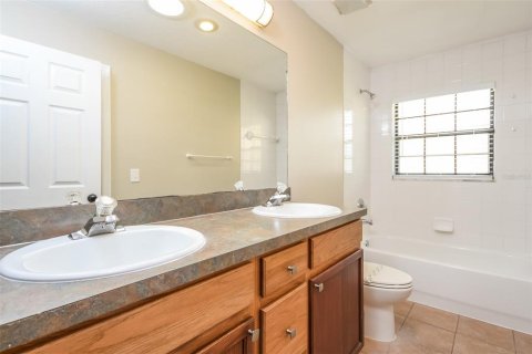 House in Altamonte Springs, Florida 4 bedrooms, 218.97 sq.m. № 2095161 - photo 14