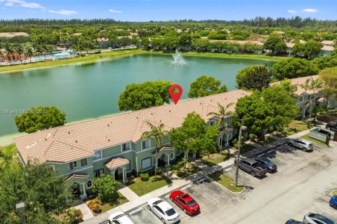 Townhouse in Homestead, Florida 3 bedrooms, 120.96 sq.m. № 2037578 - photo 7
