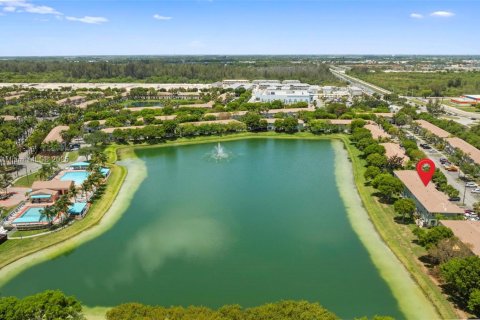 Townhouse in Homestead, Florida 3 bedrooms, 120.96 sq.m. № 2037578 - photo 8