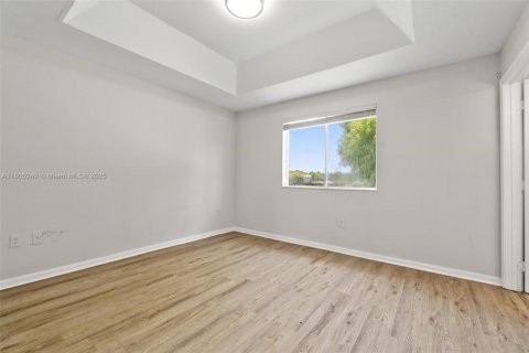 Townhouse in Homestead, Florida 3 bedrooms, 120.96 sq.m. № 2037578 - photo 28