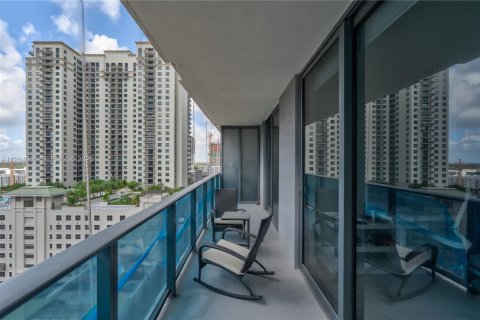 Купить кондоминиум в Майами, Флорида 1 спальня, 79.15м2, № 2045448 - фото 11