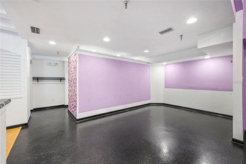 Propiedad comercial en venta en Gainesville, Florida, 239.5 m2 № 1918264 - foto 6