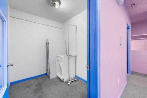 Propiedad comercial en venta en Gainesville, Florida, 239.5 m2 № 1918264 - foto 16