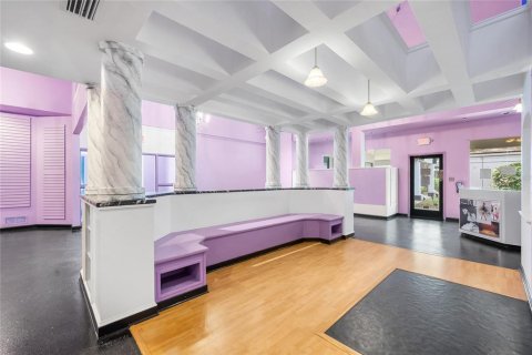 Propiedad comercial en venta en Gainesville, Florida, 239.5 m2 № 1918264 - foto 4
