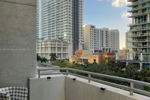 Condo in Miami, Florida, 1 bedroom  № 1776347 - photo 17