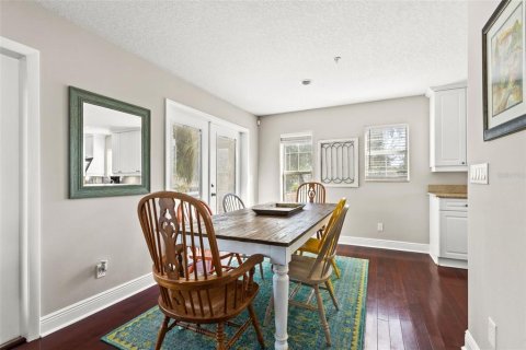 Casa en alquiler en Saint Petersburg, Florida, 3 dormitorios, 302.68 m2 № 1644442 - foto 6