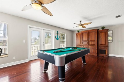 Casa en alquiler en Saint Petersburg, Florida, 3 dormitorios, 302.68 m2 № 1644442 - foto 22