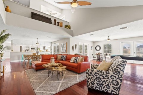 Casa en alquiler en Saint Petersburg, Florida, 3 dormitorios, 302.68 m2 № 1644442 - foto 21