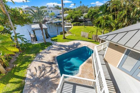 Casa en alquiler en Saint Petersburg, Florida, 3 dormitorios, 302.68 m2 № 1644442 - foto 1