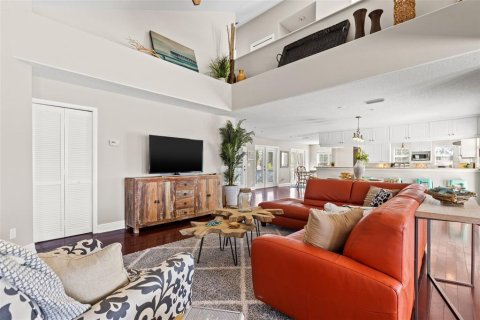 Casa en alquiler en Saint Petersburg, Florida, 3 dormitorios, 302.68 m2 № 1644442 - foto 20