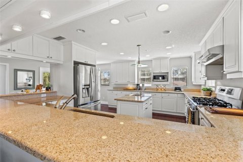 Casa en alquiler en Saint Petersburg, Florida, 3 dormitorios, 302.68 m2 № 1644442 - foto 10