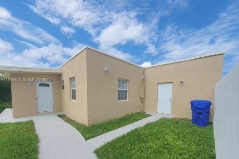 Villa ou maison à Miami, Floride 2 chambres, 60.39 m2 № 1996034