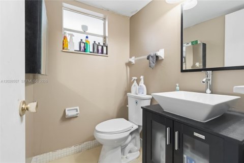 Copropriété à vendre à Plantation, Floride: 1 chambre, 85.93 m2 № 2335577 - photo 15