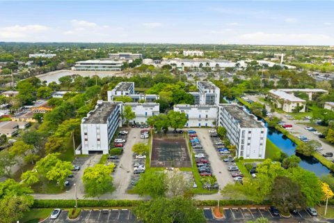 Copropriété à vendre à Plantation, Floride: 1 chambre, 85.93 m2 № 2335577 - photo 17
