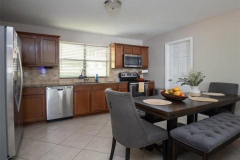 Casa en venta en Keystone Heights, Florida, 4 dormitorios, 162.76 m2 № 1735427 - foto 8