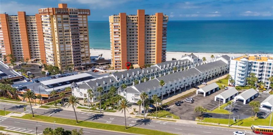 Touwnhouse à Redington Shores, Floride 2 chambres, 114.92 m2 № 2147534