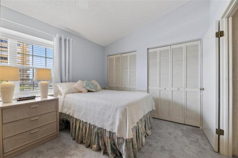 Touwnhouse à vendre à Redington Shores, Floride: 2 chambres, 114.92 m2 № 2147534 - photo 23