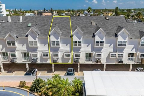 Touwnhouse à vendre à Redington Shores, Floride: 2 chambres, 114.92 m2 № 2147534 - photo 5