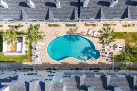 Touwnhouse à vendre à Redington Shores, Floride: 2 chambres, 114.92 m2 № 2147534 - photo 6