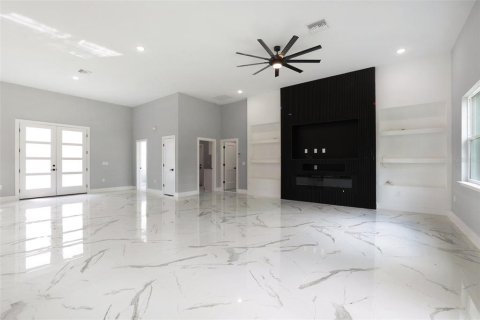 House in Eustis, Florida 4 bedrooms, 247.12 sq.m. № 1796772 - photo 7