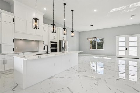 House in Eustis, Florida 4 bedrooms, 247.12 sq.m. № 1796772 - photo 22