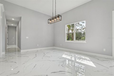 House in Eustis, Florida 4 bedrooms, 247.12 sq.m. № 1796772 - photo 13