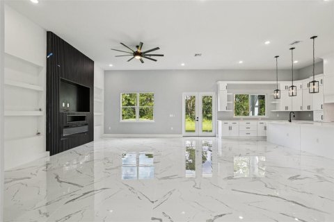House in Eustis, Florida 4 bedrooms, 247.12 sq.m. № 1796772 - photo 9