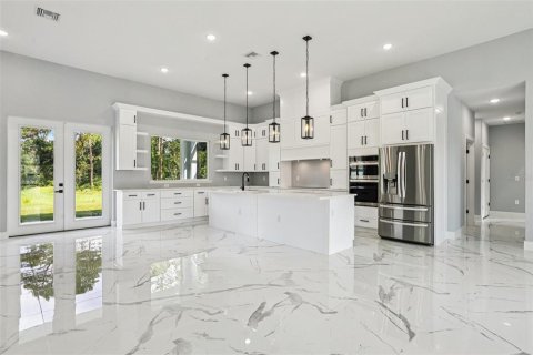 House in Eustis, Florida 4 bedrooms, 247.12 sq.m. № 1796772 - photo 20