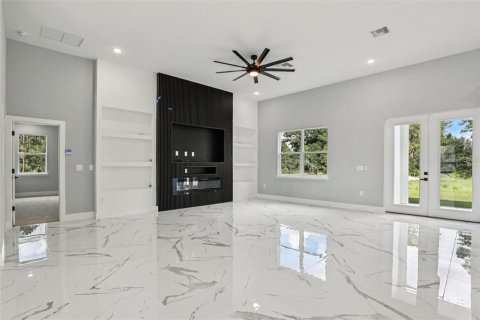 House in Eustis, Florida 4 bedrooms, 247.12 sq.m. № 1796772 - photo 8