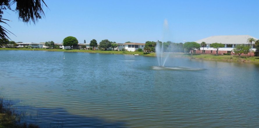 Condo in West Palm Beach, Florida, 1 bedroom  № 950068