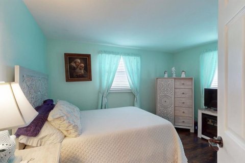 House in Largo, Florida 2 bedrooms, 65.4 sq.m. № 1879666 - photo 10