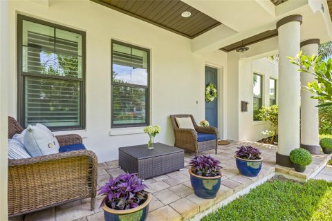 House in Saint Petersburg, Florida 4 bedrooms, 296.45 sq.m. № 1785439 - photo 4