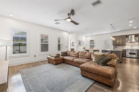 House in Saint Petersburg, Florida 4 bedrooms, 296.45 sq.m. № 1785439 - photo 26