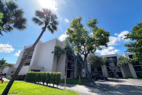 Condominio en alquiler en Miami, Florida, 3 dormitorios, 96.62 m2 № 1996970 - foto 15