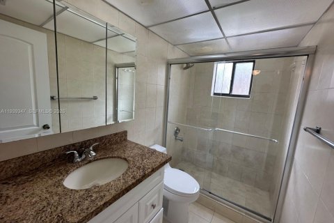 Condominio en alquiler en Miami, Florida, 3 dormitorios, 96.62 m2 № 1996970 - foto 10