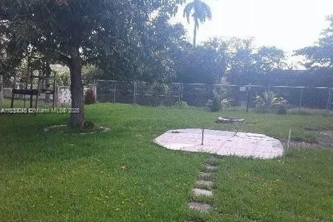 House in Miami, Florida 2 bedrooms, 91.14 sq.m. № 1814086 - photo 2