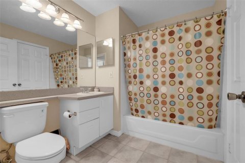 Condo in Orlando, Florida, 2 bedrooms  № 1916313 - photo 19
