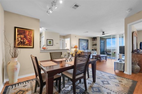 Condo in Orlando, Florida, 2 bedrooms  № 1916313 - photo 5