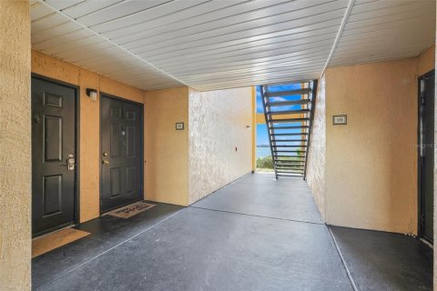 Condo in Orlando, Florida, 2 bedrooms  № 1916313 - photo 21