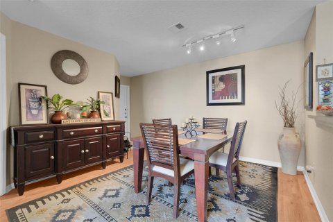 Condo in Orlando, Florida, 2 bedrooms  № 1916313 - photo 6