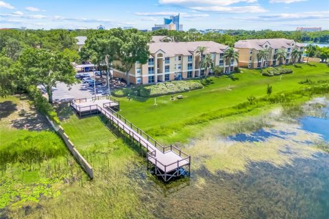Condo in Orlando, Florida, 2 bedrooms  № 1916313 - photo 30