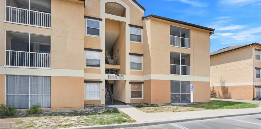 Condo in Orlando, Florida, 2 bedrooms № 1916313