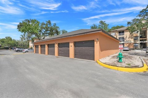 Condo in Orlando, Florida, 2 bedrooms  № 1916313 - photo 24