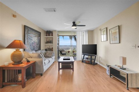 Condo in Orlando, Florida, 2 bedrooms  № 1916313 - photo 8