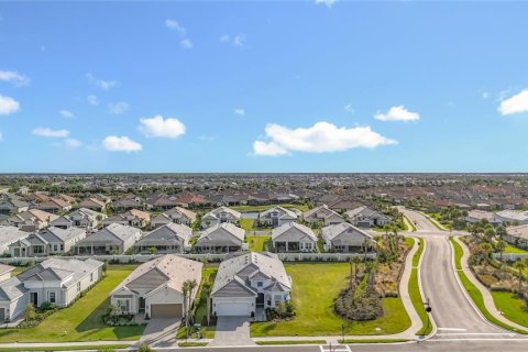 Casa en venta en Lakewood Ranch, Florida, 3 dormitorios, 217.11 m2 № 2199306 - foto 3