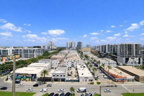 Condo in Hollywood, Florida, 3 bedrooms  № 2246462 - photo 21