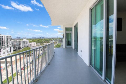 Condo in Hollywood, Florida, 3 bedrooms  № 2246462 - photo 16